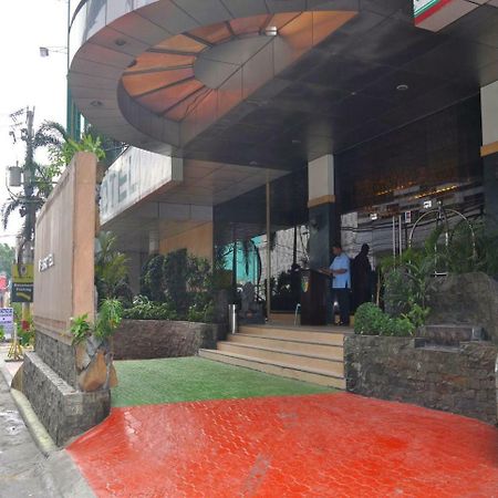 Eurotel North Edsa Quezon City Extérieur photo