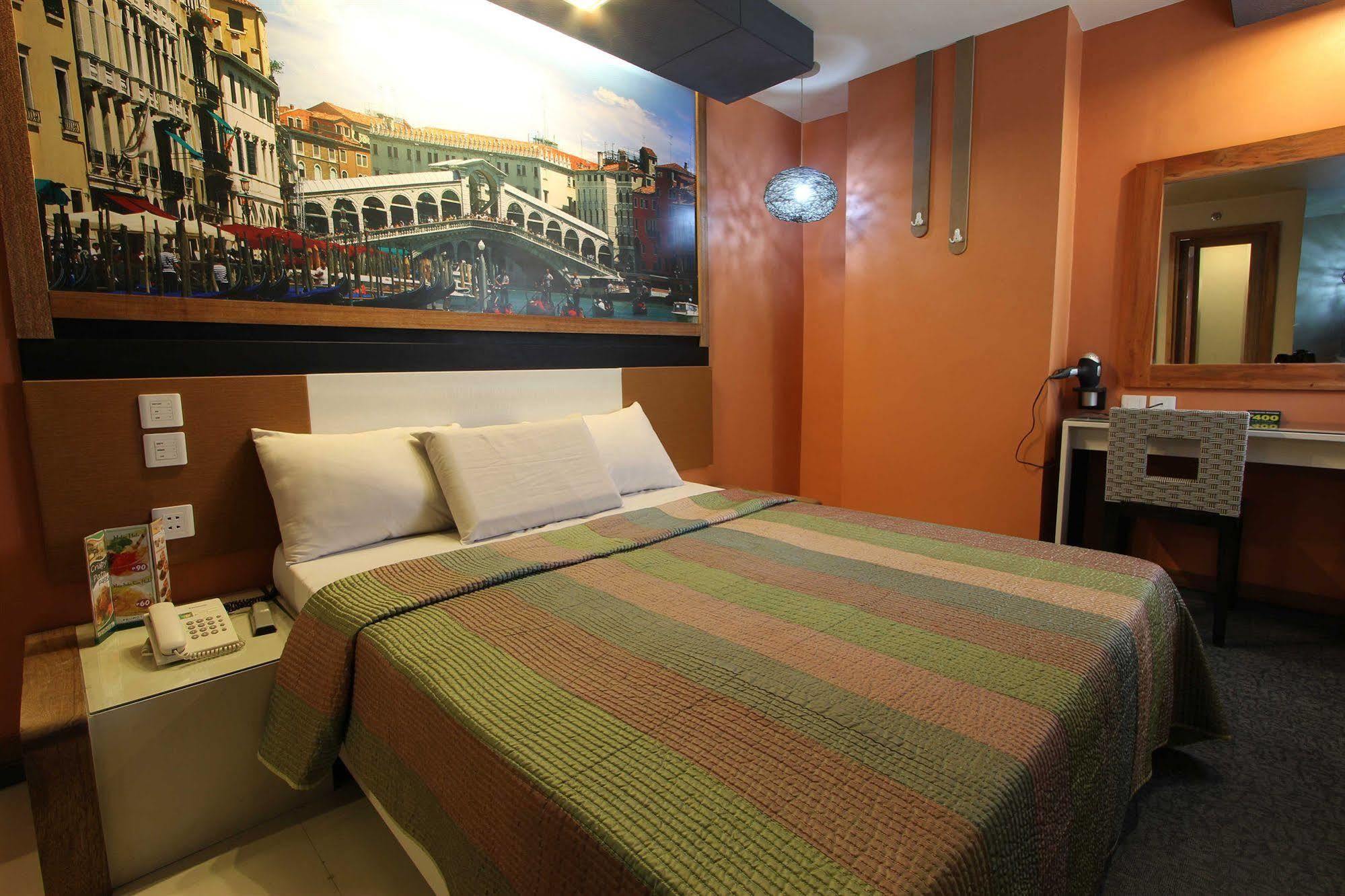 Eurotel North Edsa Quezon City Extérieur photo